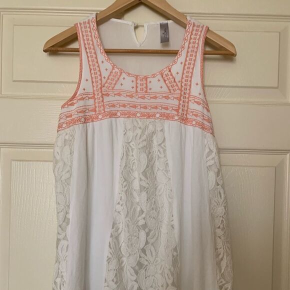 Mahina Lace and Embroidered Baby Doll Dress - Picture 4 of 9